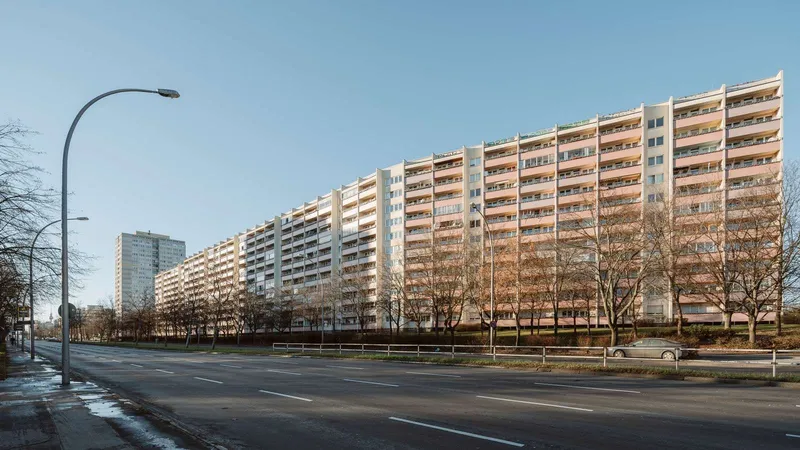 Für die Anmietung der Wohnung ist ein WBS 141-220 für einen 1 Personenhaushalt erforderlich. Durch d — photo 1
